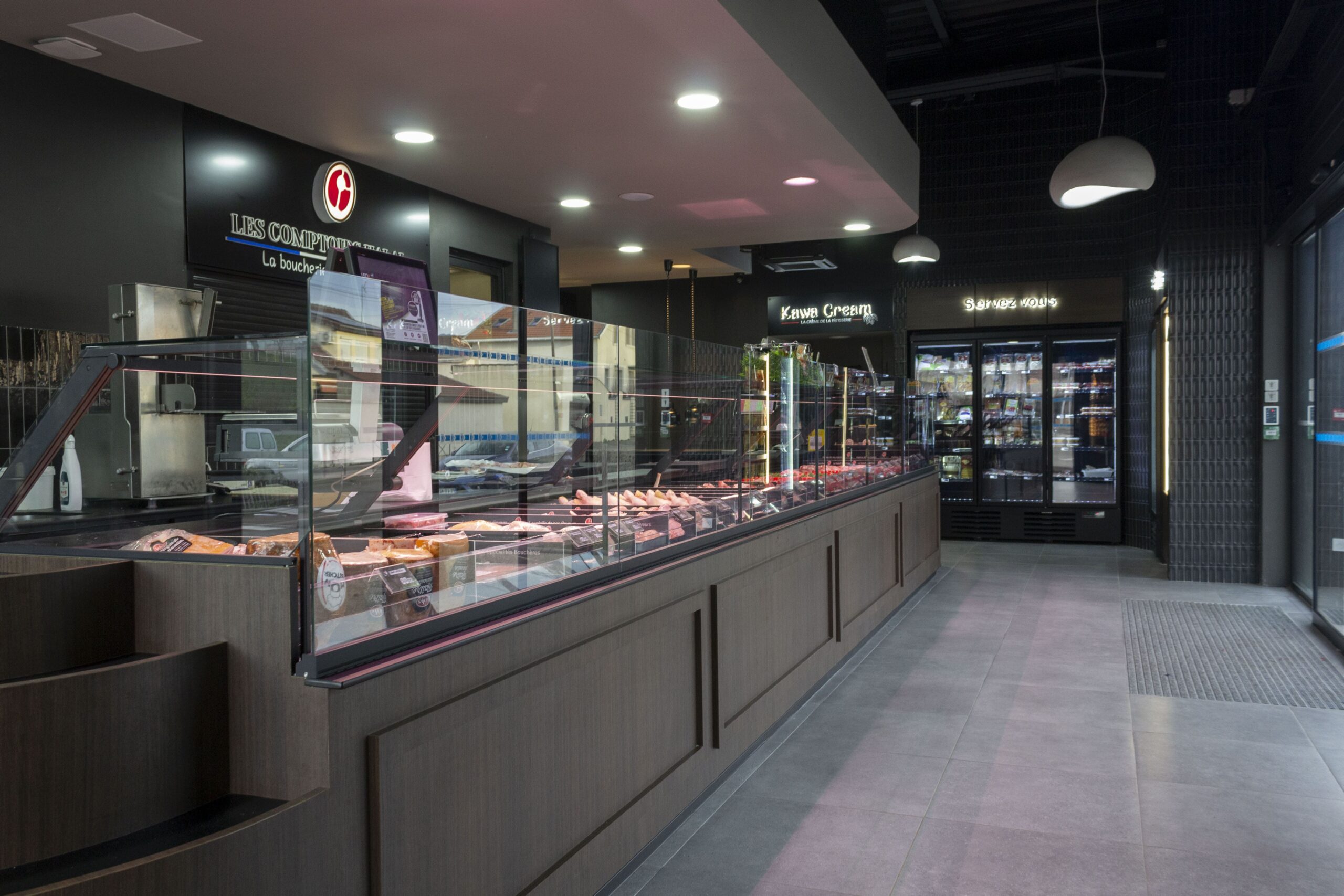 Agencement et meuble de présentation de boucherie à Saint-Étienne